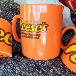 REESSES 3PC SET OF CUPS